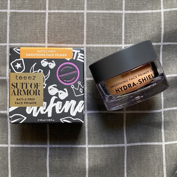 Teeez Cosmetics Smoothing Face Primer - Picture 7 of 7